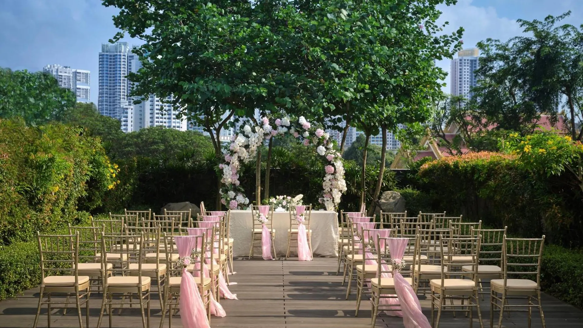 **** Hotel Aloft Singapore Novena Singapore