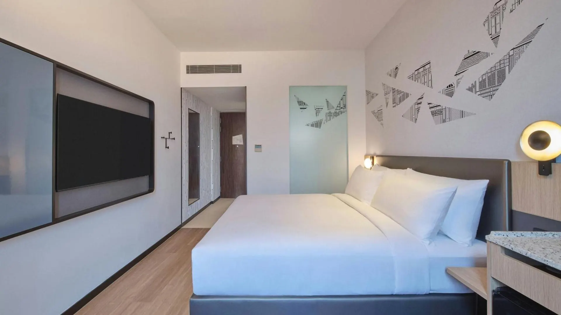 Aloft Singapore Novena Hotel