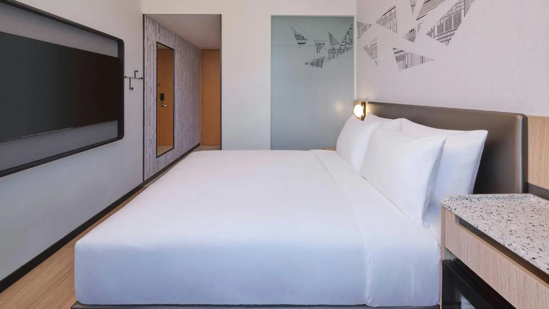 Aloft Singapore Novena Hotel
