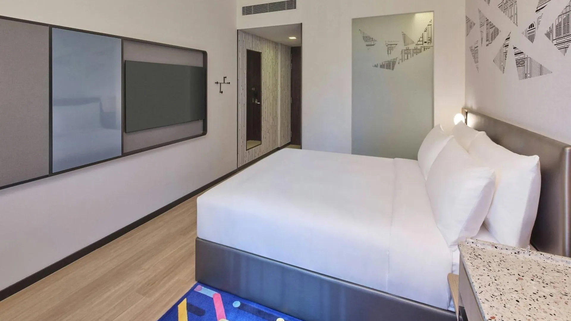 Aloft Singapore Novena 4*,