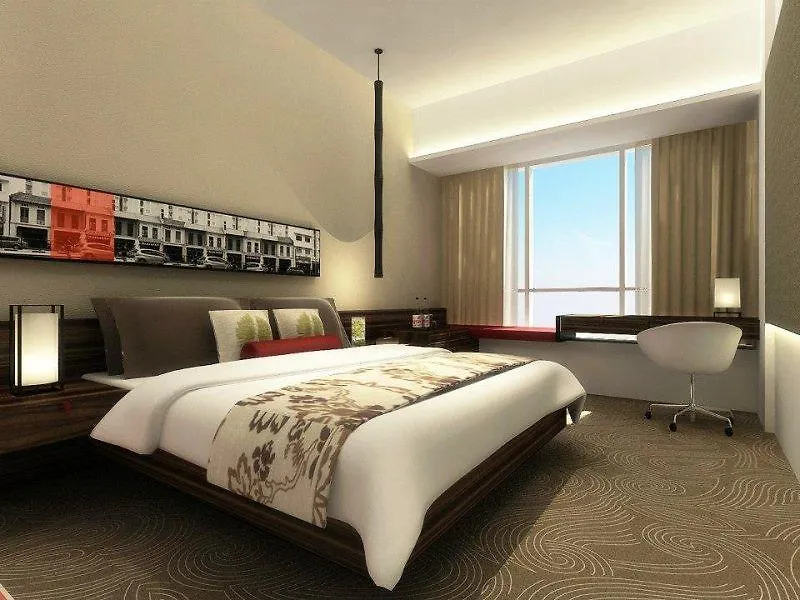 Aloft Singapore Novena 4*,
