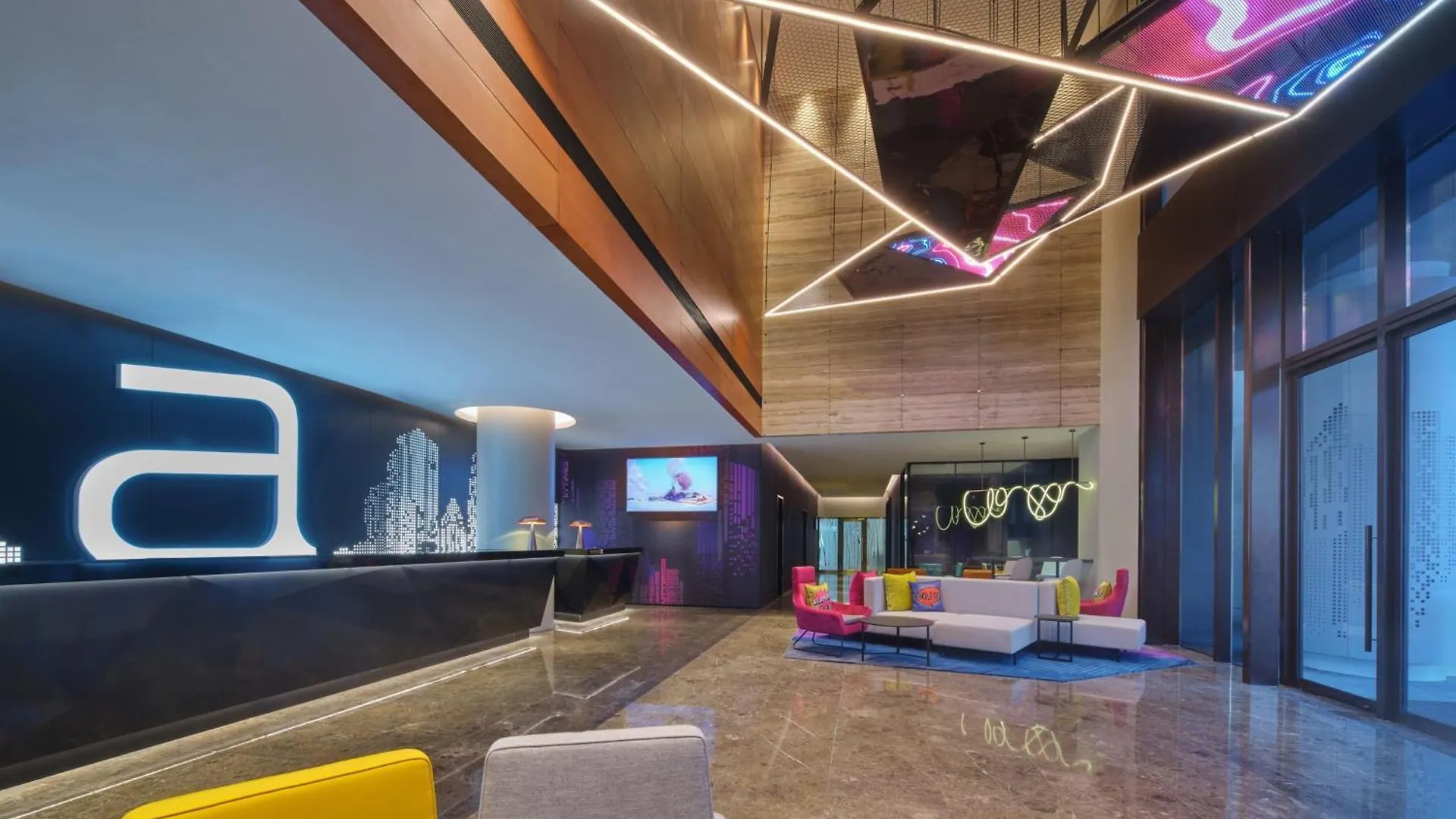 Aloft Singapore Novena 4*,